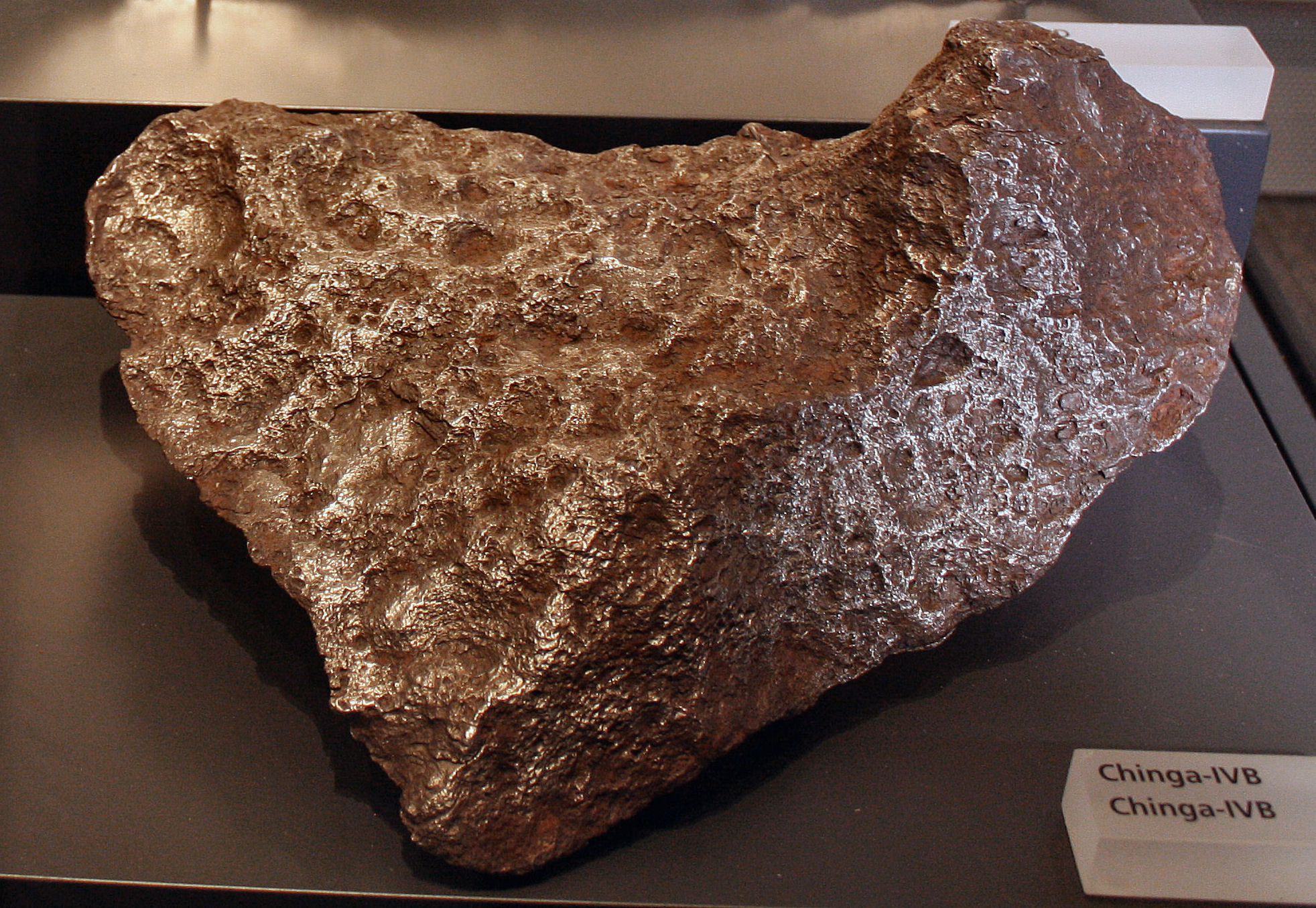 Unveiling Extraterrestrial Mysteries: Meteorites and the Enigmatic Alien Entities‍ Hiding ⁣Within