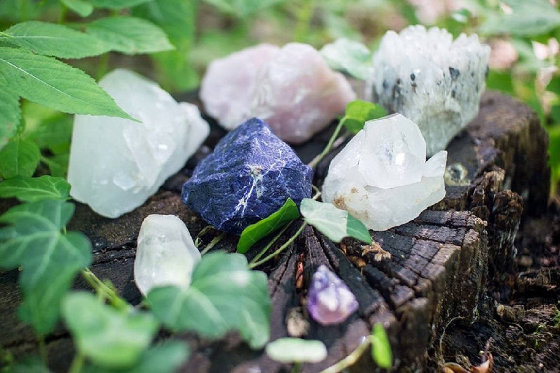 Crystaline Realms: Unearthing ⁣the⁢ Mysteries‍ of ⁣Metaphysical Existence