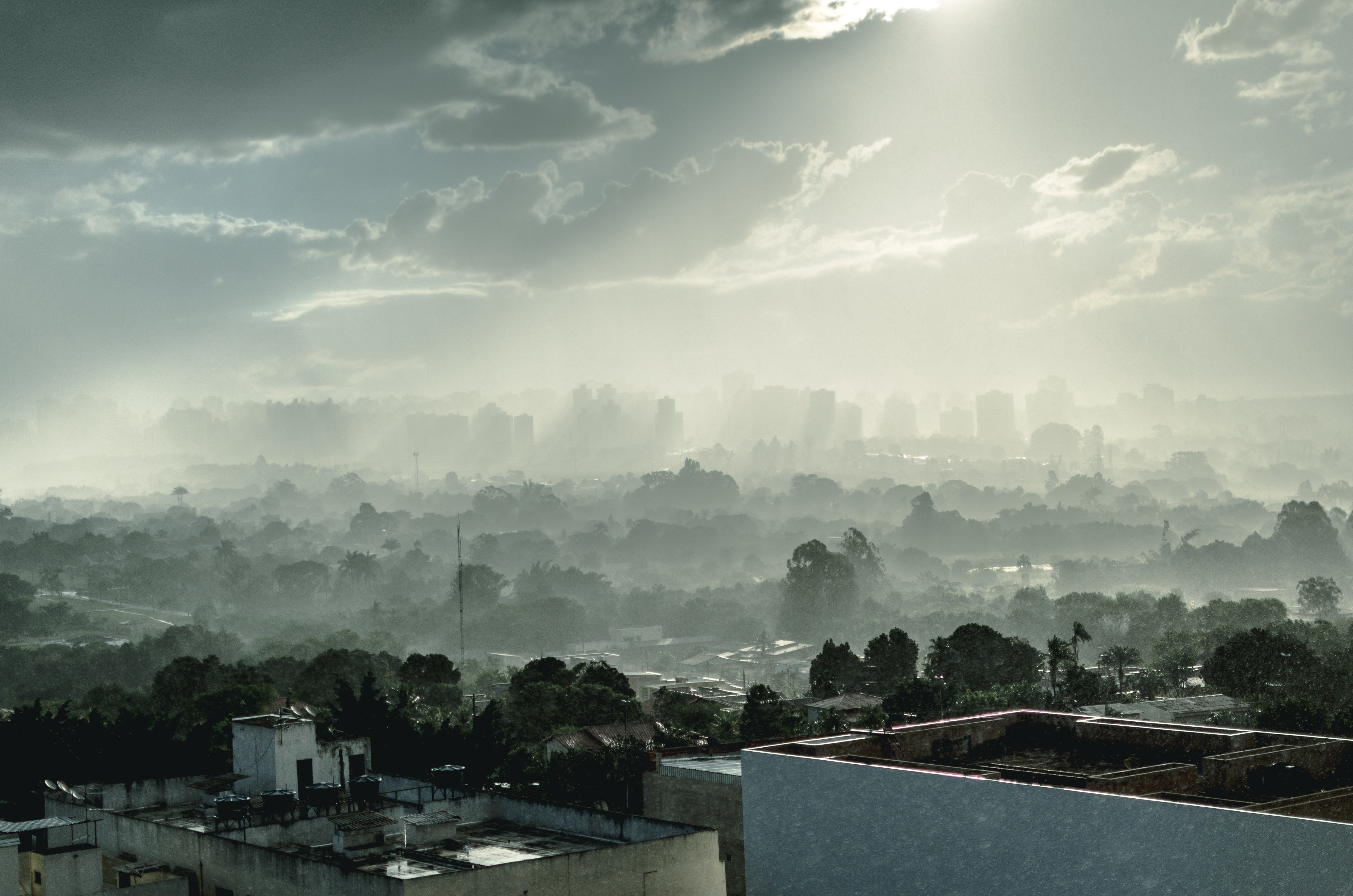 Unexpected ⁤Atmospheric Phenomena and Impacts on Alien⁣ Lifeforms: Explore the Intricate Weather Patterns of ​Extraterrestrial ‍Worlds